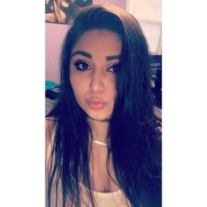 Meet your Posher, Olivia